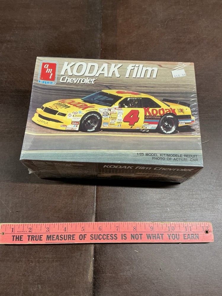 AMT ERTL #4 ERNIE IRVAN Kodak Film Chevrolet 1/25 NASCAR Model Kit NOS Sealed