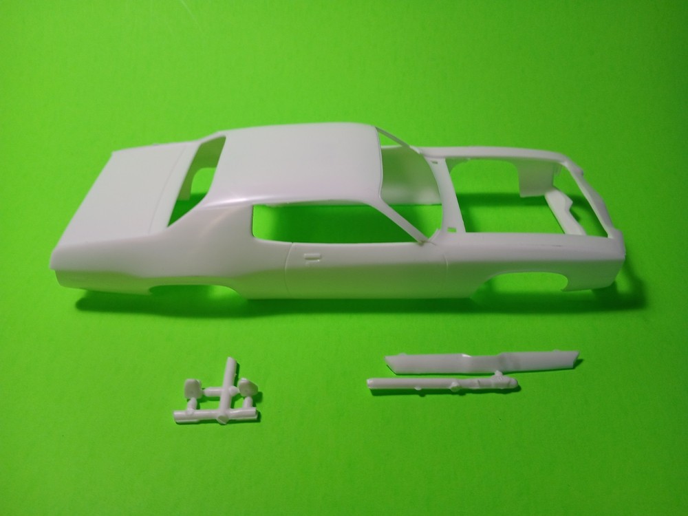 Body Mirrors Valance 74 1974 Plymouth Road Runner 440 1/25 MPC