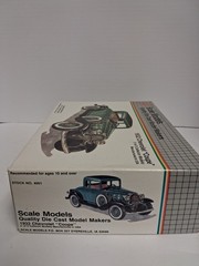 JLE Scale Models 1:20 Scale 1932 Chevrolet Coupe Diecast Model Kit 4001