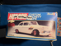 1/25 REVELL CUSTOM 1956 CHEVROLET COUPE SEDAN MODEL KIT OPEN B4