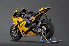 PLATZ BEEMAX 1/12 YAMAHA YZR-M1 2007 MODEL KIT BX13002