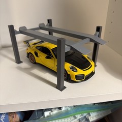 4 post model car lift 1:24 1:25 scale KIT Diorama Assembly required. Paintable!
