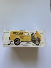 Amt 1933 Willys Van 1/25 Scale Kit #6182 1996 Limited Edition FACTORY SEALED