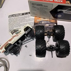AMT ERTL Snap Fast Beginner Model Monster Truck Partially Assembled Complete Kit