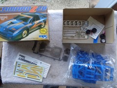 MPC # 1-0875 1983 Chevrolet Camaro Z28 Open Unbuilt Model Kit 1/25 Scale