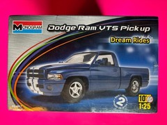 DODGE RAM VTS PICKUP TRUCK MODEL KIT MONOGRAM 1/25 SCALE NEW SEALED COOL LOOK!!
