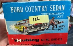 #122 Hubley 154k 1960 Ford Country Sedan Station Wagon Vintage 1/25 McM KIT NIOB