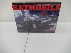 Polar Lights Batmobile 1/25 Scale Plastic Assembly Model Kit