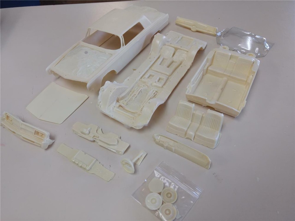 Vics Resins 65 Imperial resin body