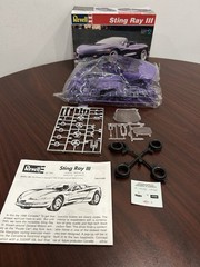 Revell Sting Ray III 1:25 Scale Kit # 7346 Factory Bagged Parts