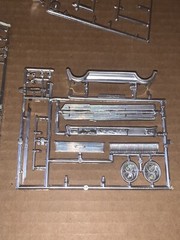 Vintage Junkyard Lot Of Plastic Model Car Chrome Parts And Pieces (Lot Jy444)