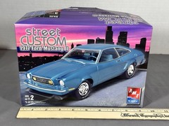 AMT 1/25 Scale Model Kit 1977 Ford Mustang II Fastback Sealed Bags Unbuilt c2005