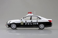 Aoshima 1/32 Scale Model Car The Snap Kit 01-PC Toyota Crown Police Patrol Car