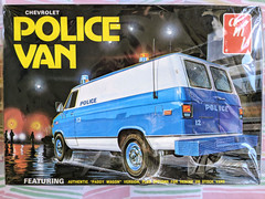 SUPER RARE! **ORIGINAL-ISSUE VINTAGE AMT CHEVY POLICE VAN KIT **SEALED BAG *NIB!