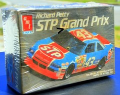 AMT ERTL 1990 Richard Petty STP Grand Prix 1/25 Model Kit #6728 – Never Opened