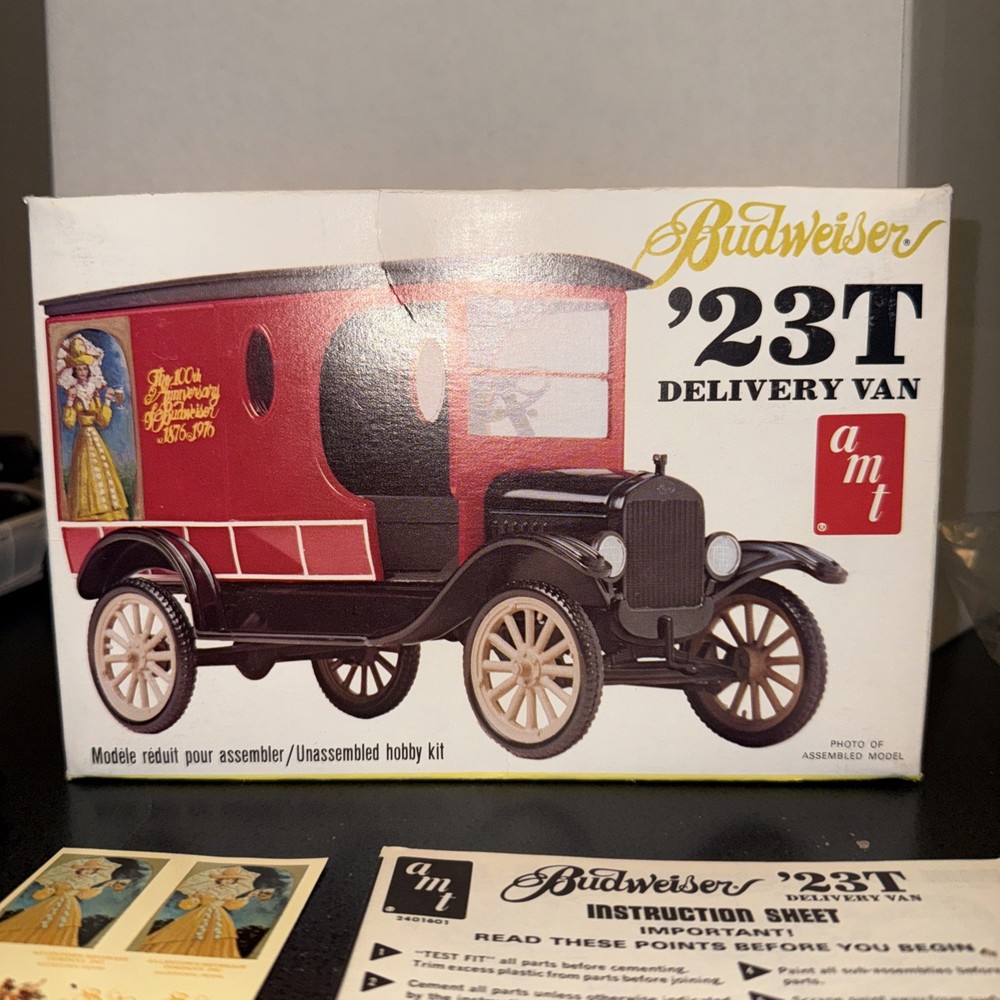 AMT 2401 BUDWEISER 1923 FORD T DELIVERY VAN 1/25 KIT McM NIob