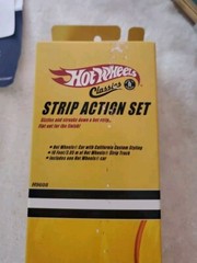Hot Wheels Classics Strip Action Set NIB Model