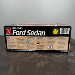 AMT 1939 / 1940 FORD SEDAN 3 in 1 Model Kit #6522 Complete 1:25 Scale