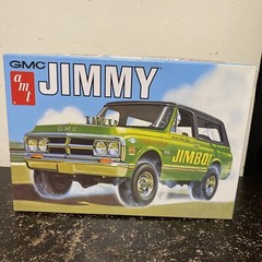 AMT 1/25 1972 GMC Jimmy AMT1219 Plastics Car/Truck NEW Open Box Complete