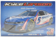 Salvinos JR Models “Hendrick” Kyle Larson 2025 Camaro ZL1 Nascar 1/24 Car Kit