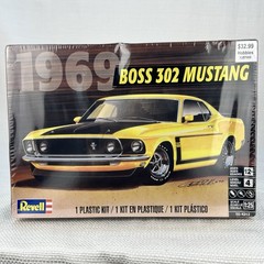 Revell 1969 Boss 302 Fastback Mustang 1:25 Model Kit Sealed NOS 2018 85-4313