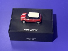 MINI Cooper Collectible 1:87 Scale Clamshell Case – Made In Germany **NEW**