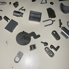 MODEL PARTS ? UNKNOWN ASSORTED CHECK PHOTOS ANDY YANCHUS ESTATE
