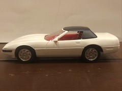 1992 Chevrolet Corvette 1 MILLIONTH Special Ed Dealer Promo Car 1:25 AMT / ERTL