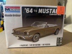 Monogram Classic Cruiser ’64 1/2 Mustang Convertible Kit # 14019 Factory Sealed