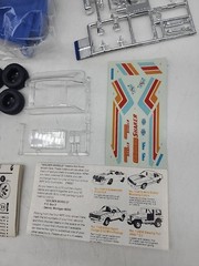 Ground Shaker Chevrolet 4×4 Off Road Pickup 1/25 Model Kit 1-0444 Sealed Bags