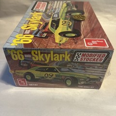 AMT 66 Buick Skylark Modified Stocker 1/25 Plastic Car Model Kit 30147 Free Ship