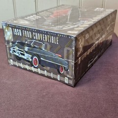 AMT/ERTL 1950 Ford Convertible Millennium Edition 1:25 Scale Model Kit NEW SEAL