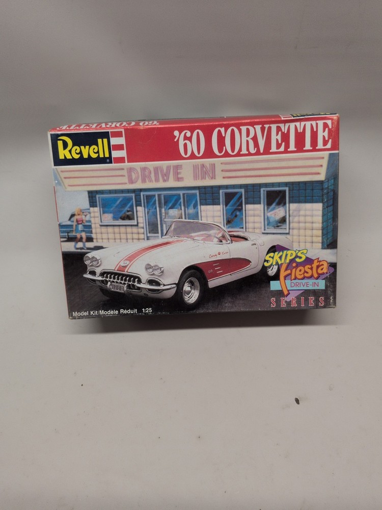 Revell 1960 / ’60 Corvette Skip’s Fiesta Series Kit 7164 Open Box Sealed Parts