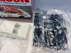 MPC 1:24 #21 Donnie Allison’s Mercury Stock Car Purolator Sealed Inside Model