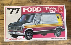 HTF AMT 1977 Ford Retro Deluxe Cruising Van 1:25 Scale NEW FACTORY SEALED