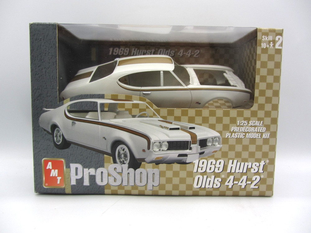 AMT Proshop 1969 Hurst Olds 4-4-2 Plastic Model Kit 1/25 Scale New Old Stock!!!