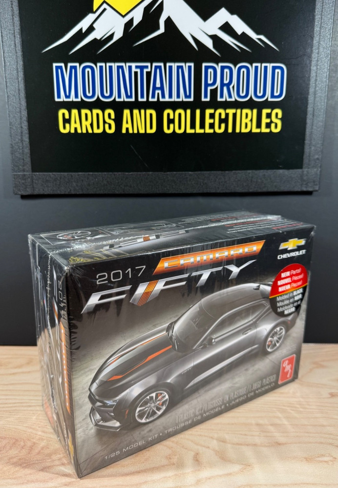 AMT – 2017 CHEVY CAMARO “FIFTY” – 1:25 SCALE KIT #AMT1035M/12 – FACTORY SEALED