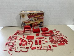 LOT OF 3 ORIGINAL MPC 1/25 SCALE 1980’S CHEVY 4 X 4 PICKUP MODEL KITS 3 TRUCKS