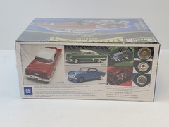 Revell Lowrider Magazine ’53 Chevy Bel Air Model Kit 1/24 2887 Sealed