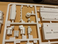 1 25 scale model parts Diamond Reo Engine Parts Lot Only