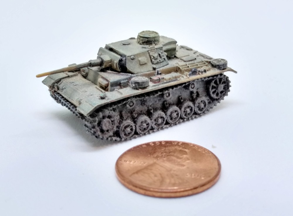 Takara 1/144 World Tank Museum 7. German Panzer III Ausf. J In camouflage (#120)