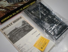 1/72 Scale German WWII Assault Bridge / Engineer Half-Track, 251/7c, ESCI