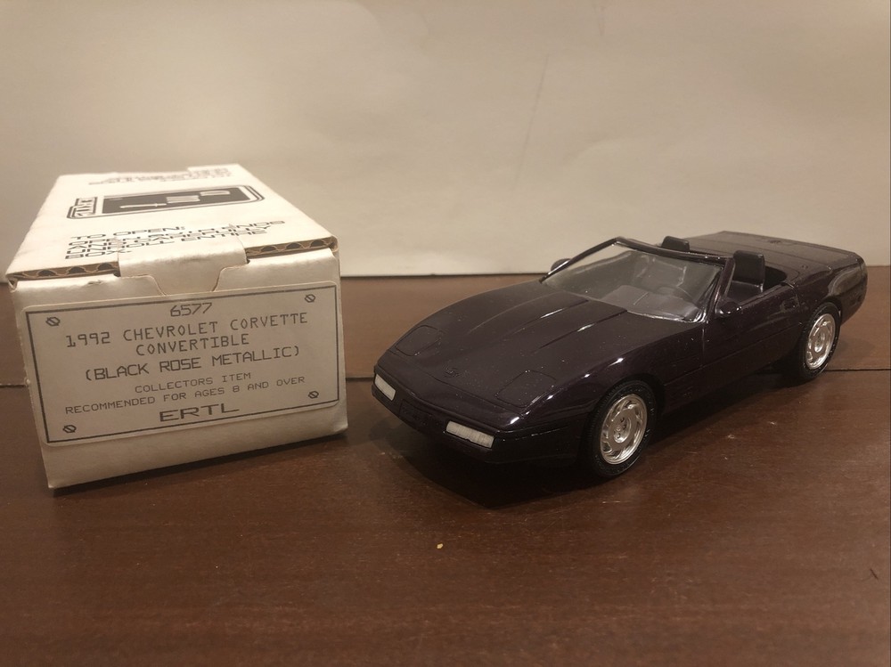 1992 Chevrolet Corvette Convertible Dealer Promo Car BLACK ROSE 1:25 AMT / ERTL