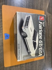 AMT 6926 1966 Ford Fairlane GT/GTA 1/25 model kit