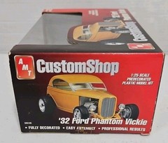 AMT Custom Shop 1/25 1932 32 Ford Phantom Vickie Predecorated Painted Model NEW