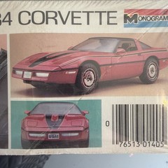 🚨Monogram 1984🚨Corvette 1/24 Model Snap Tite⭐️Vintage⭐️1983 Classic