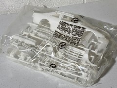 Monogram 1/24 NASCAR 1996 Ford Thunderbird Stock Car Body in White Complete NEW