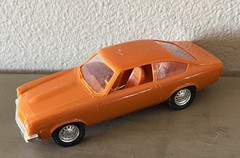74 1974 CHEVY VEGA DEALER PROMO MODEL 1/25 SCALE PLASTIC MPC ORANGE **NO BOX**