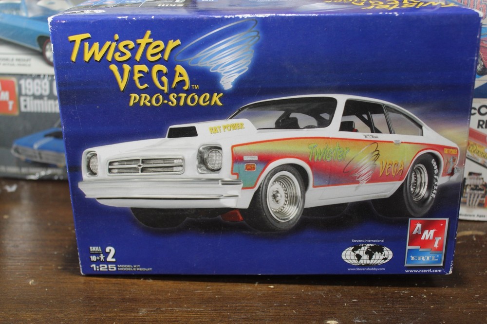 AMT MPC Chevy Twister Vega Pro Stock 1/25 Sealed Inside
