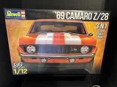 REVELL 12812 ‘69 CAMARO Z/28-3’N1 STOCK, STREET OR DRAG-NIB-BIG SCALE 1/12
